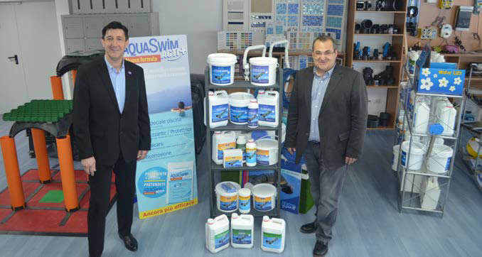 domnul Massimiliano Lunari, Director de Vânzări la SCP Italy, afenție din cadrul SCP Europe