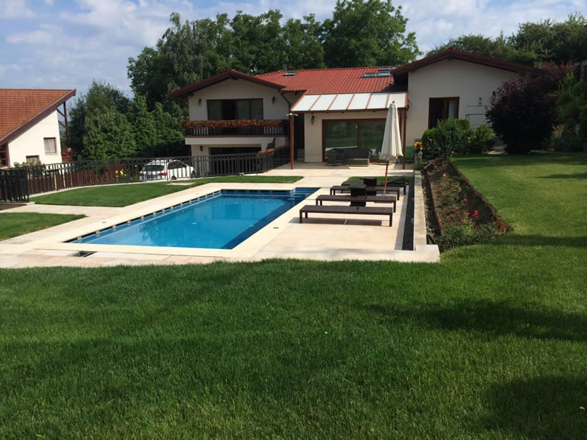 Piscina rezidentiala exterioara - medalia de aur APPW editia2